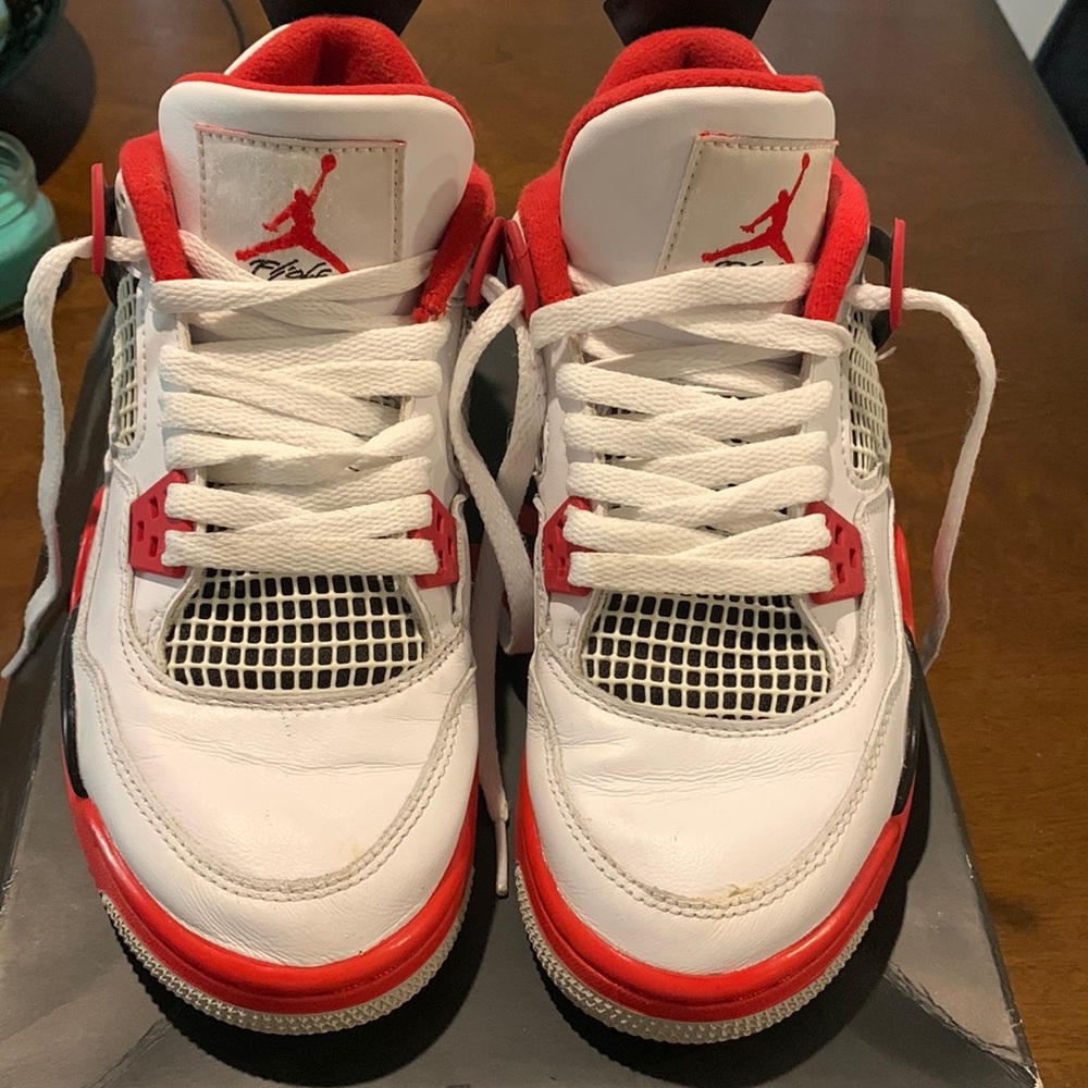 Air Jordan 4 Retro